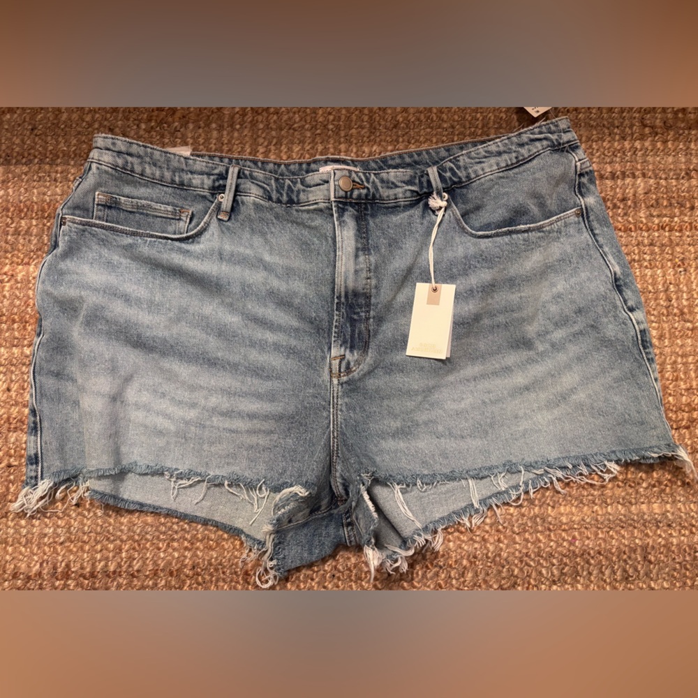 NWT Good American Good Girlfriend Cutoff Denim  Short - Picture 5 of 7